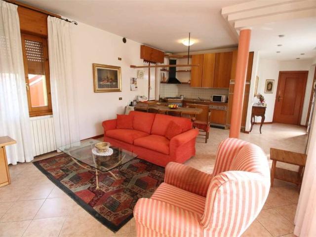 Villa in vendita a Madone BG