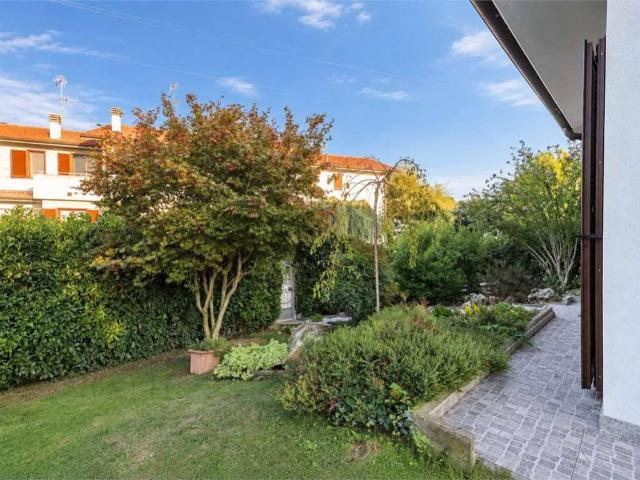 Villa in vendita a Magenta MI