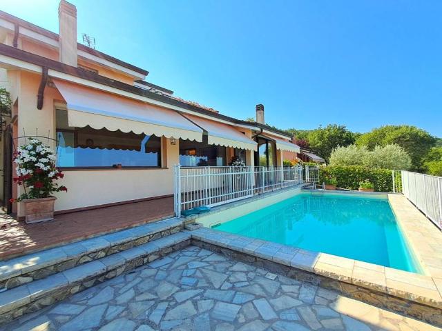 Villa in vendita a Magione PG