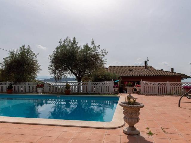 Villa in vendita a Magione PG