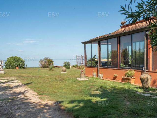 Villa in vendita a Magione PG