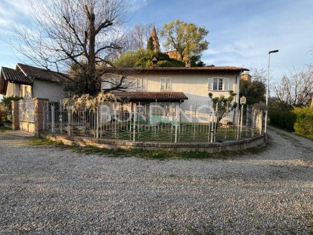 Villa in vendita a Magliano Alfieri CN