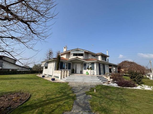 Villa in vendita a Magliano Alpi CN