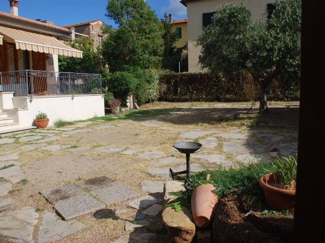 Villa in vendita a Magliano in Toscana GR