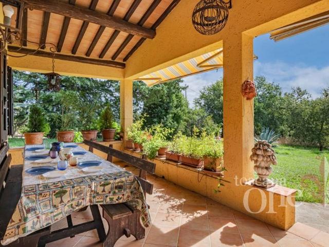 Villa in vendita a Magliano in Toscana GR