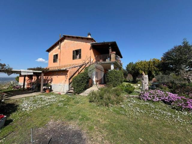 Villa in vendita a Magliano Sabina RI