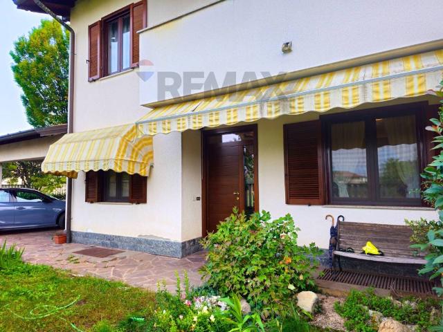 Villa in vendita a Magnago MI