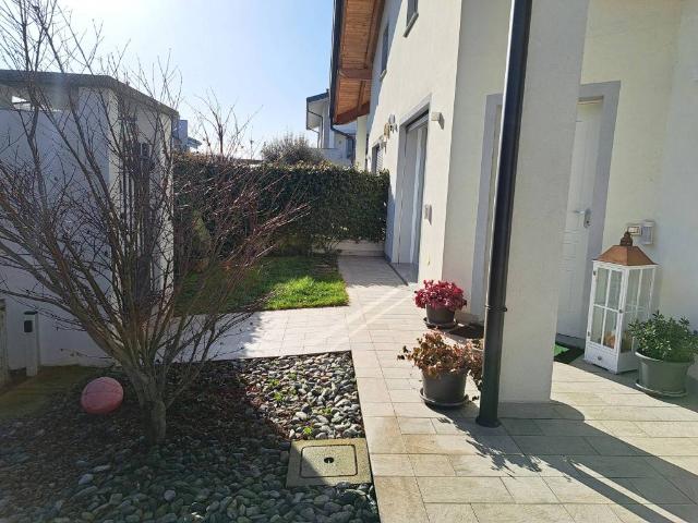 Villa in vendita a Magnago MI