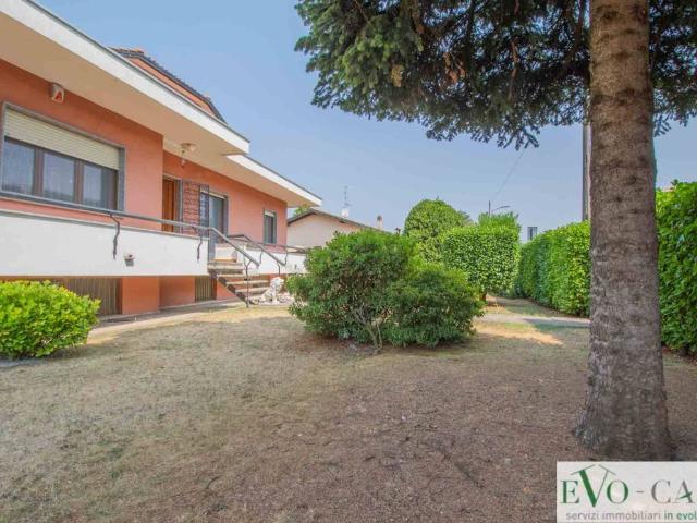 Villa in vendita a Magnago MI