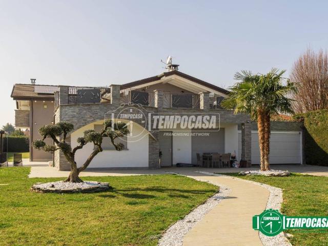 Villa in vendita a Magnago MI