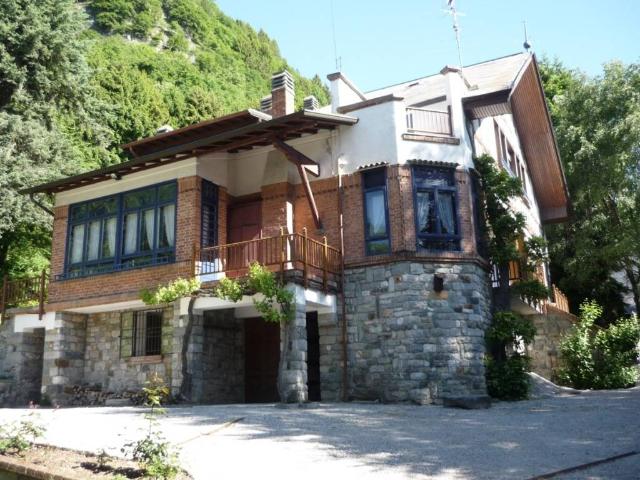 Villa in vendita a Magreglio CO