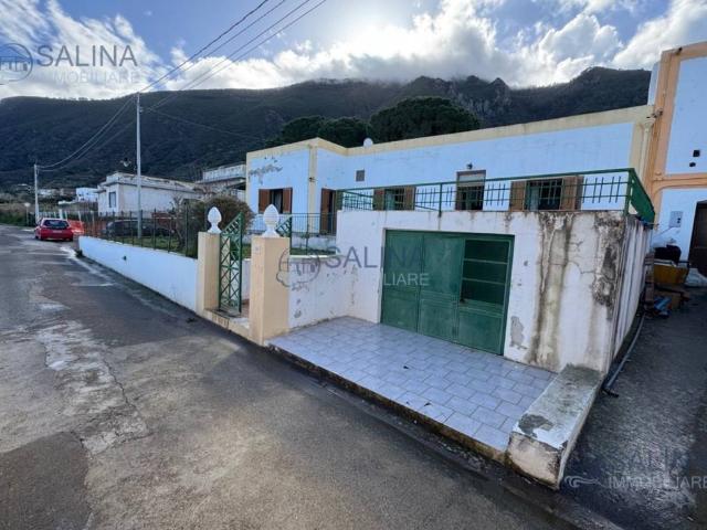 Villa in vendita a Malfa ME