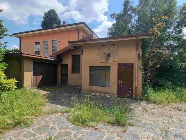 Villa in vendita a Malnate VA