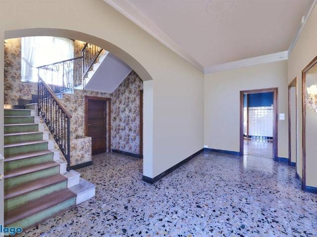Villa in vendita a Mandello del Lario LC