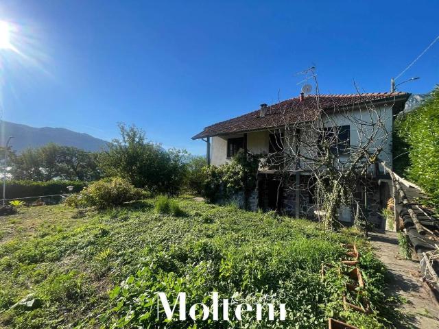 Villa in vendita a Mandello del Lario LC