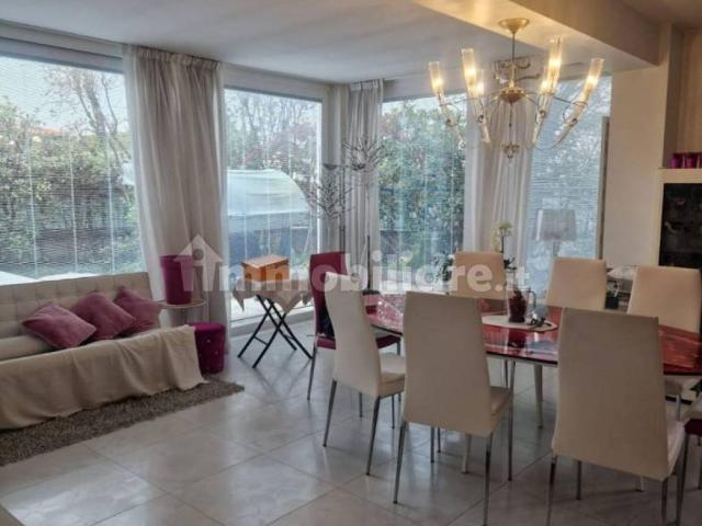 Villa in vendita a Manerba del Garda BS