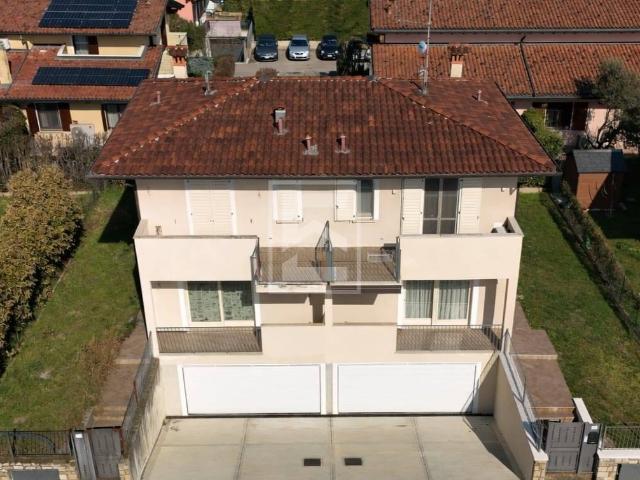 Villa in vendita a Manerba del Garda BS