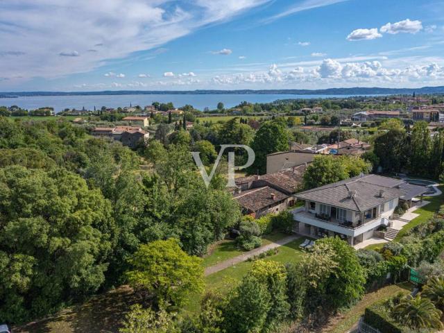 Villa in vendita a Manerba del Garda BS