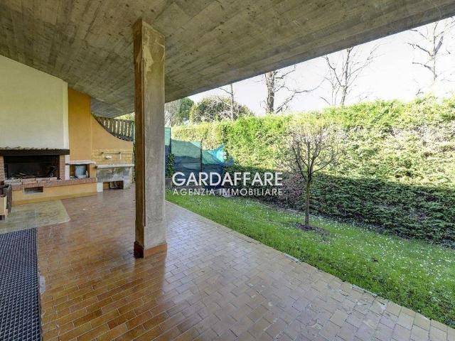 Villa in vendita a Manerba del Garda BS