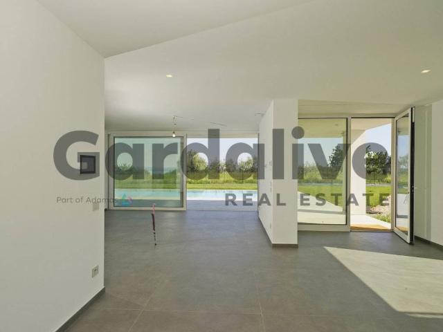 Villa in vendita a Manerba del Garda BS
