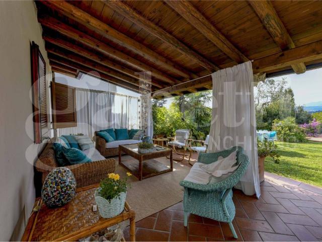 Villa in vendita a Manerba del Garda BS