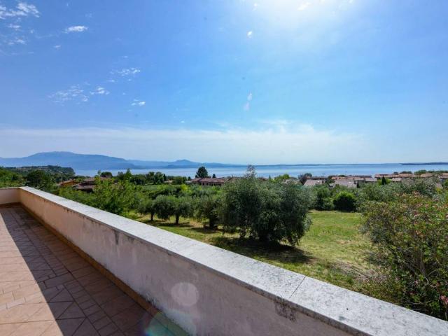 Villa in vendita a Manerba del Garda BS