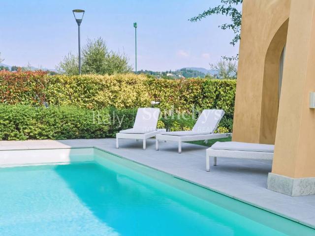 Villa in vendita a Manerba del Garda BS