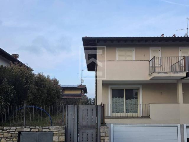 Villa in vendita a Manerba del Garda BS
