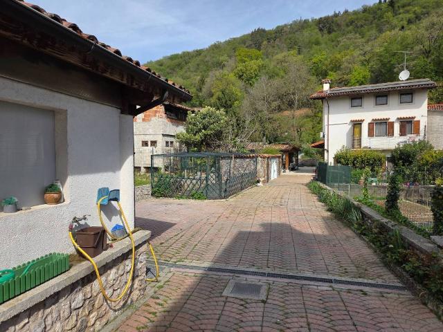 Villa in vendita a Maniago PN