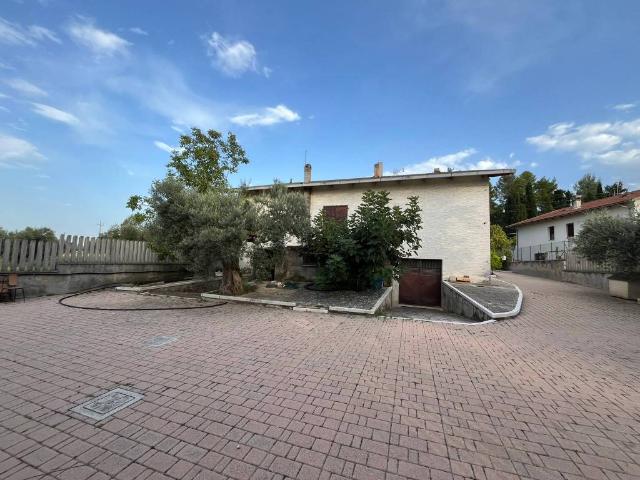 Villa in vendita a Manoppello PE