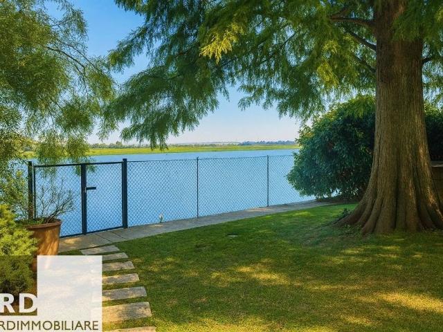 Villa in vendita a Mantova MN