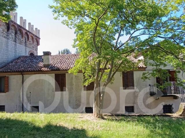 Villa in vendita a Manzano UD