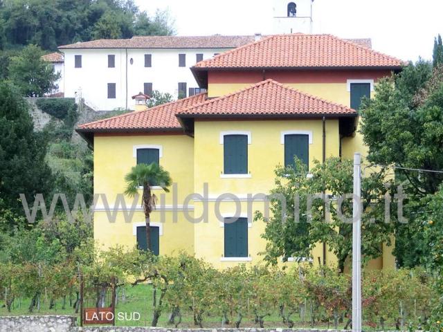 Villa in vendita a Manzano UD