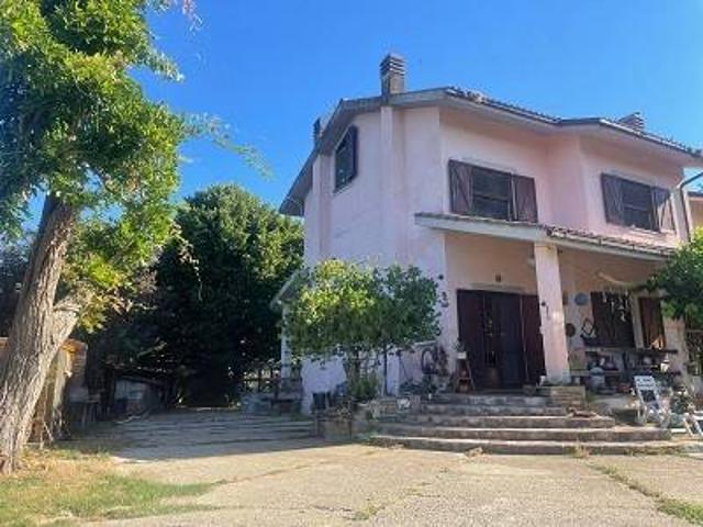 Villa in vendita a Manziana RM