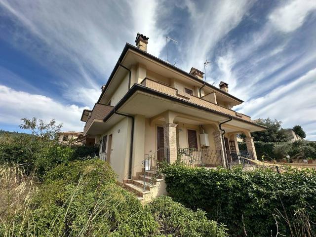 Villa in vendita a Manziana RM