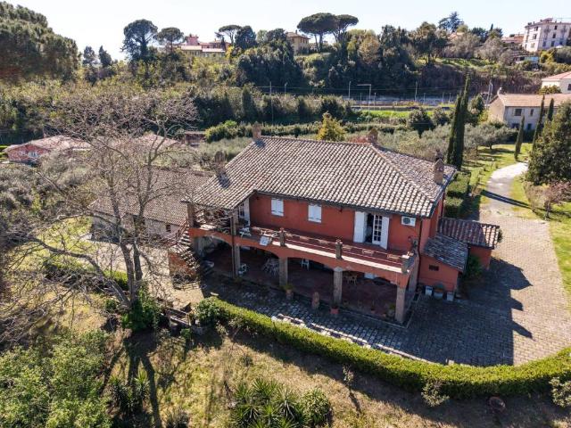 Villa in vendita a Manziana RM
