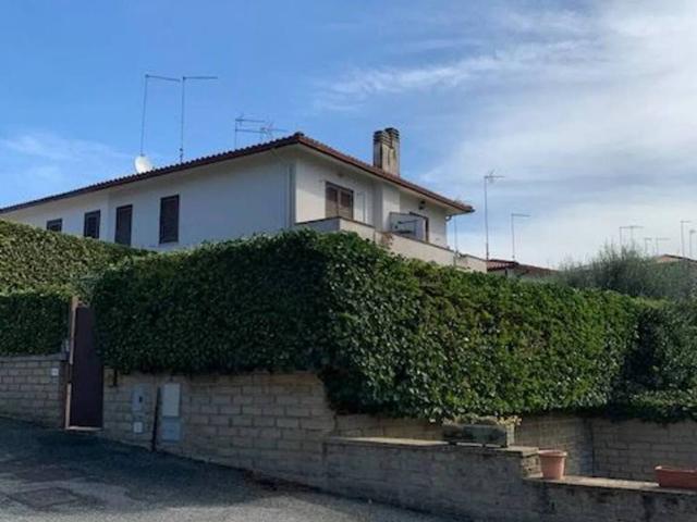 Villa in vendita a Manziana RM