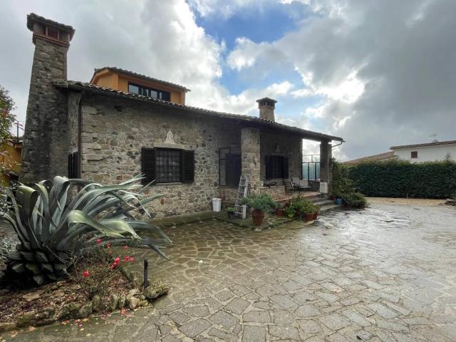 Villa in vendita a Manziana RM