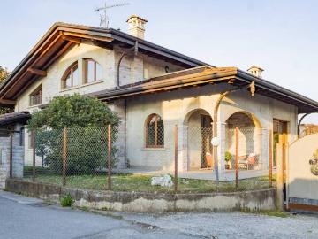 Villa in vendita a Mapello BG