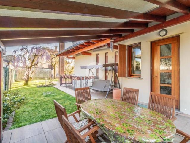 Villa in vendita a Marcallo con Casone MI