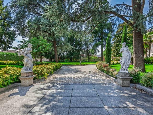 Villa in vendita a Marcallo con Casone MI