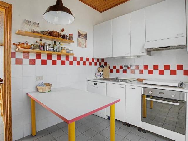 Villa in vendita a Marchirolo VA