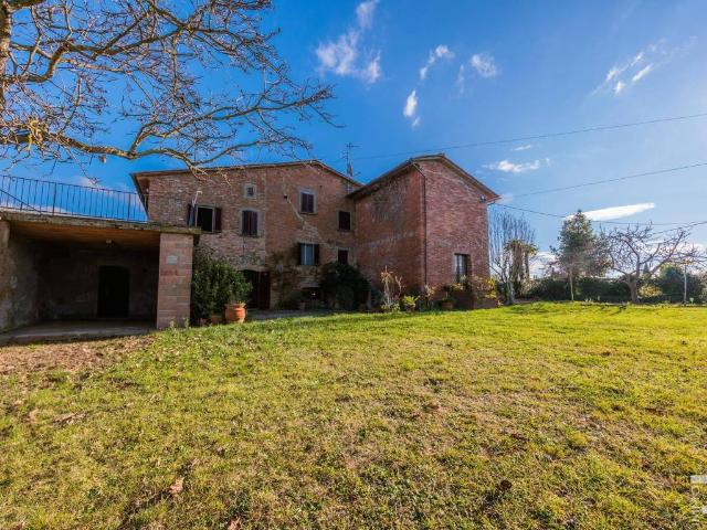 Villa in vendita a Marciano della Chiana AR
