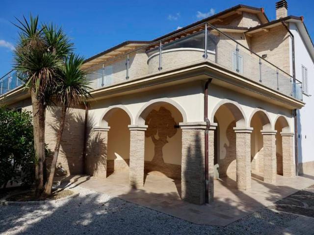 Villa in vendita a Marciano della Chiana AR