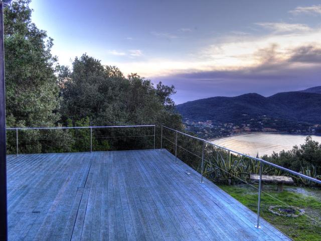 VILLA in VENDITA a MARCIANA ISOLA D'ELBA di 7 vani