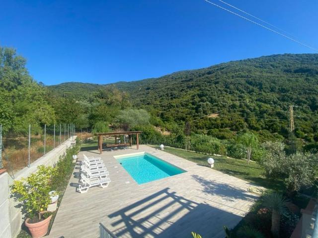 Villa in vendita a Marciana LI
