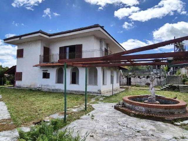 Villa in vendita a Marano di Napoli NA