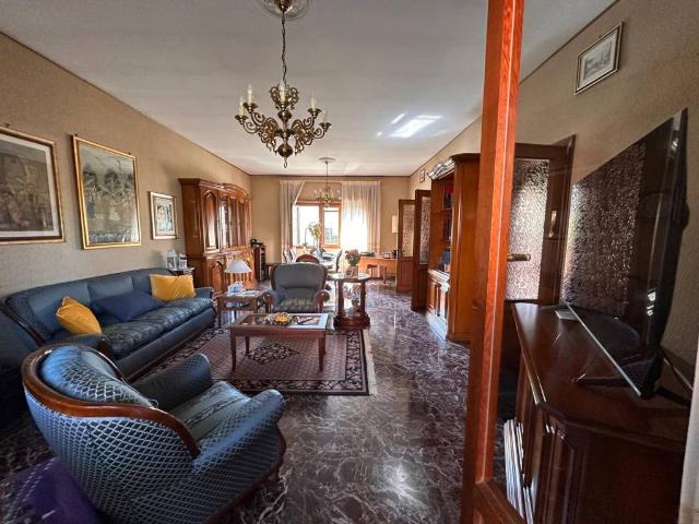 Villa in vendita a Marino RM