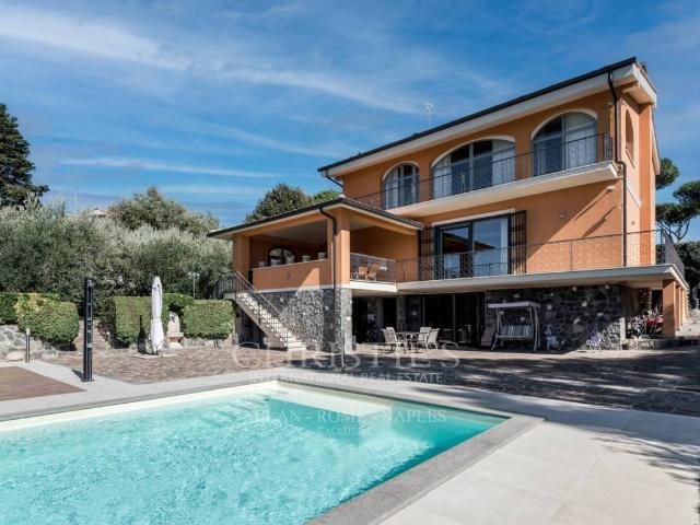Villa in vendita a Marino RM