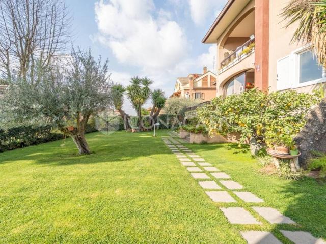 Villa in vendita a Marino RM
